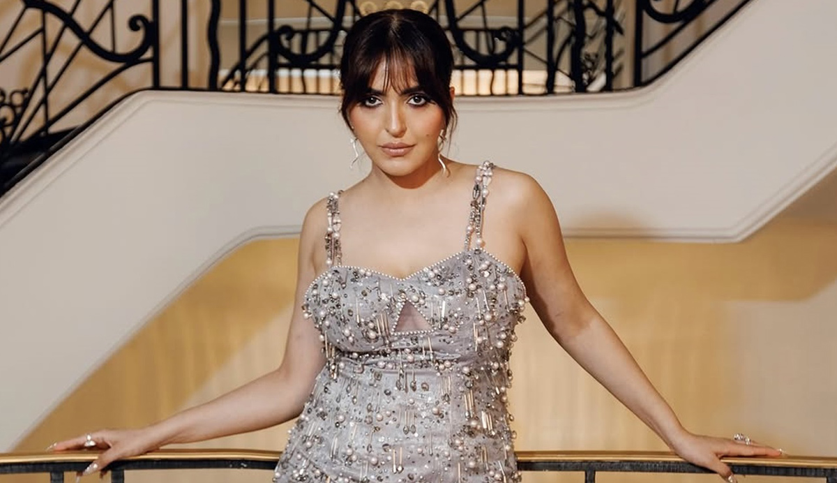 Sonam Chhabra कौन हैं? Indian actress looking gorgeous in sexy outfit